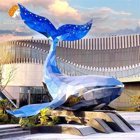 Modern Metal Geometric Whale Sculpture - Milystatue