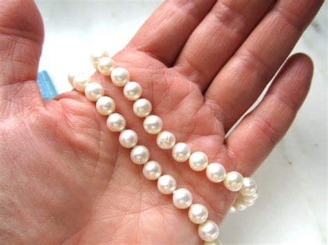 10K Fresh Water Cultured White Pearl Necklace By Hono Gem