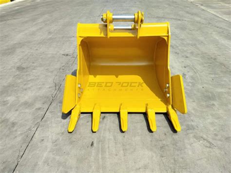 30in Heavy Duty Excavator Bucket Fits Cat 305 Excavator Bedrock