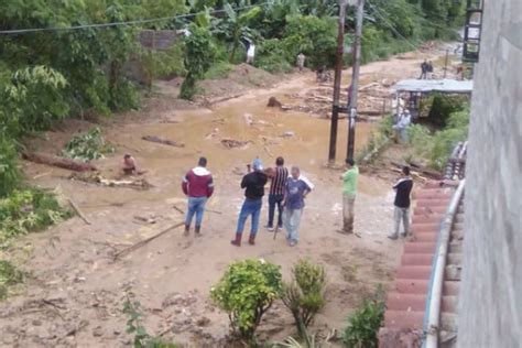 Lluvias en Mérida dejan 137 viviendas afectadas y las vías hacia