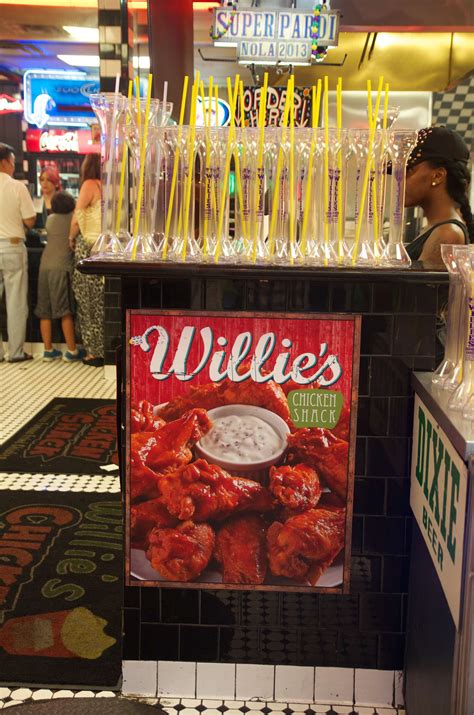 Best Bourbon Street Bars in New Orleans French Quarter - Thrillist