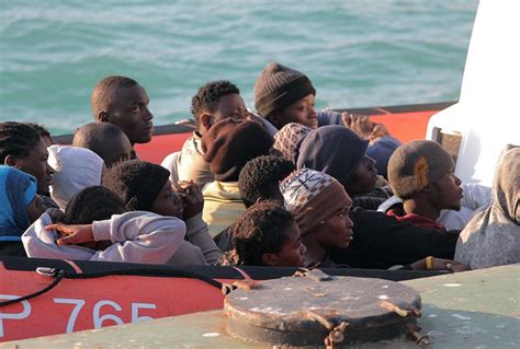 400 Inmigrantes Desaparecidos Tras Un Naufragio En El Mediterráneo