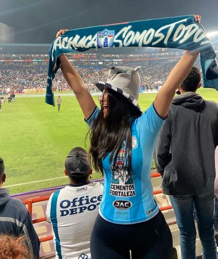 Frida La Aficionada Consentida Del Pachuca La Rompe En Qatar