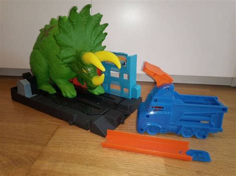 Hot Wheels GBF97 City Triceratops Angriff Dinosaurier Kaufen Auf Ricardo