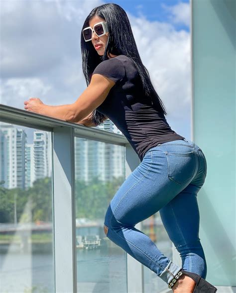 Eva Andressa Página De Modelo Colormusic