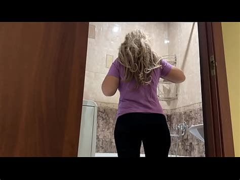 Madrastra Hace Una Mamada Cuando Quiere Sexo Anal Y Recibe Una Polla En Su Gran Culo XVIDEOS