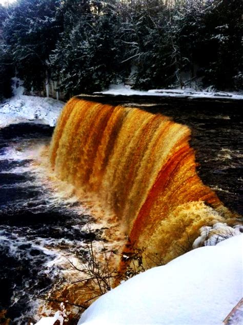 Tahquamenon Falls Upper Peninsula Of Michigan Near Lake Superiori