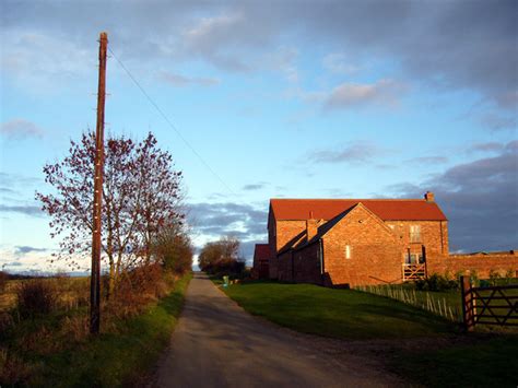 Towards Newland Hill David Wright Geograph Britain And Ireland