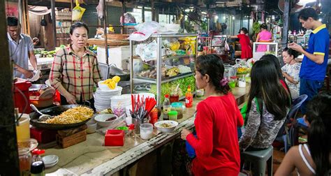 Phnom Penh Street Food Tour By Night