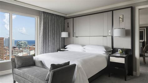 Hotel Rooms in Cleveland, Ohio | The Ritz-Carlton, Cleveland