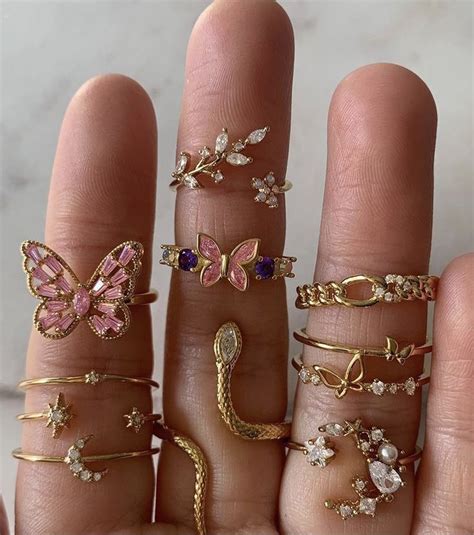 Prettiest Rings Hand Jewelry Rings Stylish Jewelry Fancy Jewellery