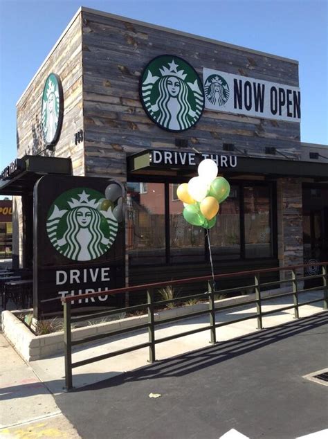 Starbucks Opening 743 N Lake Ave Pasadena Starbucks Victor Caballero