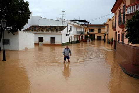 Las Fuertes Lluvias En M Laga Se Cobran La Vida De Una Joven De A Os