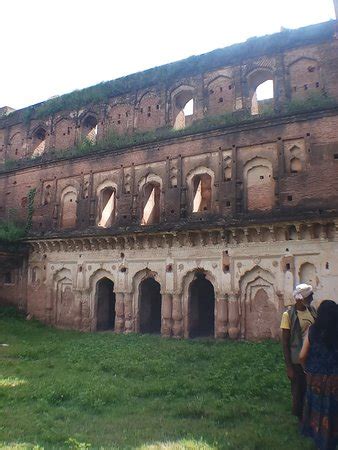 Gulganj Fort (Chhatarpur) - 2020 What to Know Before You Go (with ...