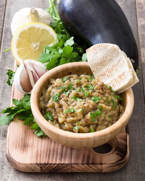 Baba Ganoush o Mutabal receta de paté de berenjenas PequeRecetas