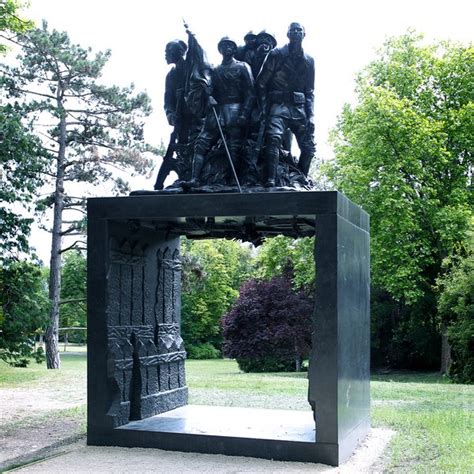 Reconstruction Du Monument Aux H Ros De L Arm E Noire