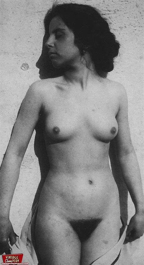 Hairy Twenties Girls Naked