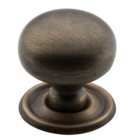 Classic Cupboard Knob D Xp Mm Antique Brass Tradco