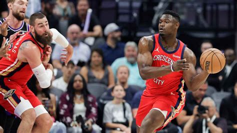 Charles Barkley Hilariously Demonstrates How Pelicans Zion Williamson