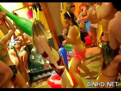 El placer de un coño húmedo y erótico XVIDEOS