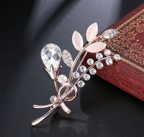 10 Beautiful Hijab Pins For Islamic Clothing