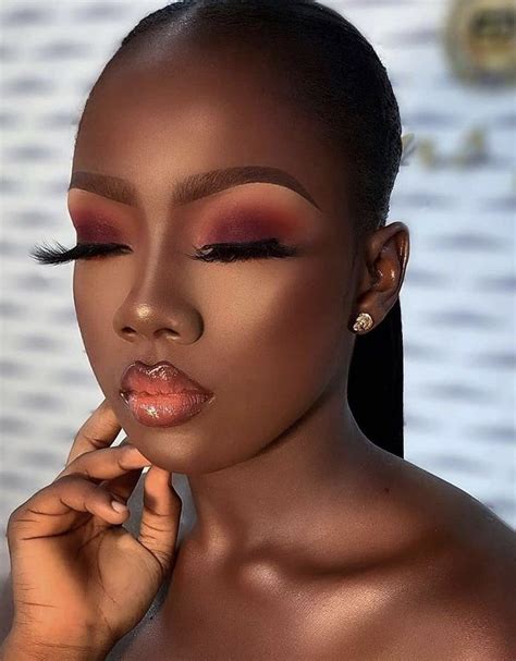 Pin By Andreiaaraujomakeup On Maquiagem Makeup For Black Skin Dark