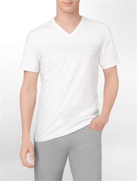 Lyst Calvin Klein White Label Classic Fit Repeat Logo Print Graphic V