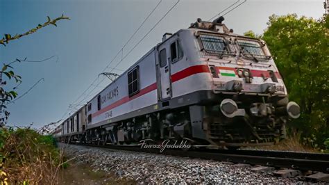 Erode Wap Blasting Ltt Mumbai Ernakulam Duronto Express Youtube