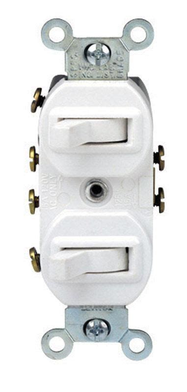 Leviton 15 Amps Three Pole Toggle Duplex Combination Switch White 1 Pk Leviton Three Way