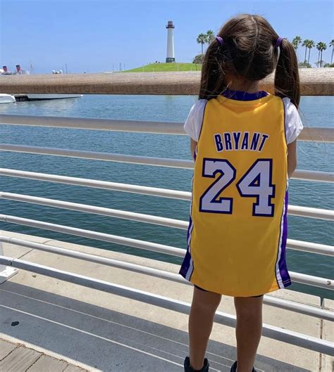 Pin by jdel on Kobe and daughter Gianna remembered | Kobe bryant, Girl ...