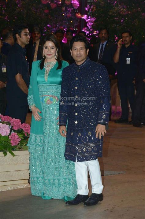 Sachin Tendulkar With His Wife At A Ambani Engagement Bash Bollywood Stars Bollywood Fashion