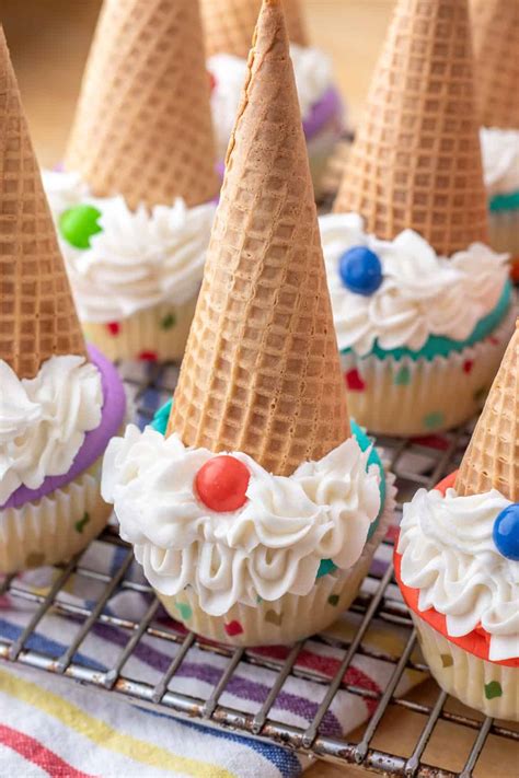 How To Make The Easiest Gnome Cupcakes