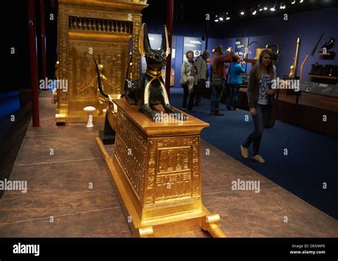 Tutankhamun - King Tut - His Tomb and his Treasures Stock Photo - Alamy