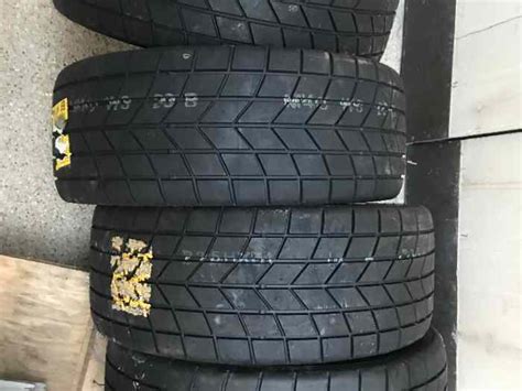 Neuf Pneus Pluie Pirelli Clio Cup 225625 17 Pièces Et Voitures De