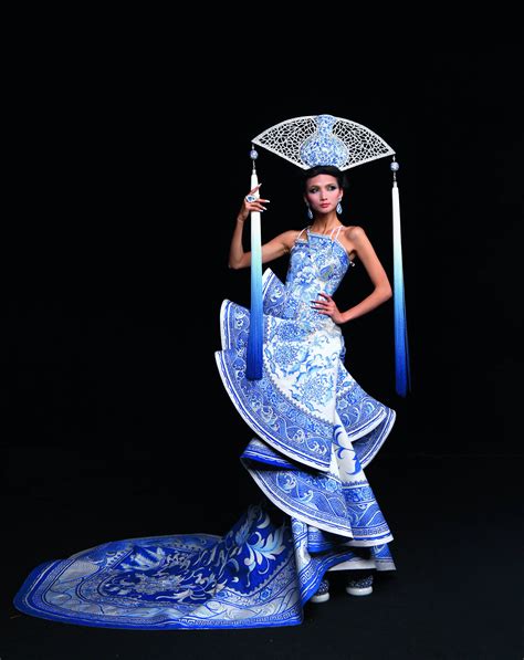 Opening Weekend Of Guo Pei Fashion Art Fantasy 郭培 ：时装之幻梦 Auckland