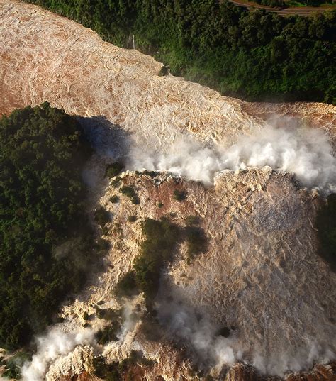 ¡Nuestro vuelo en helicóptero por las cataratas de Iguazú!