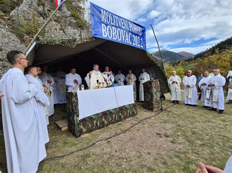 Nadbiskup Vuk I Predvodio Misu Na Bobovcu Na Molitveni Dan Za Domovinu