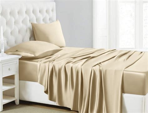 Silk sheets benefits to ladies