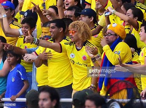 31 Col Carlos Valderrama Stock Photos, High-Res Pictures, and Images - Getty Images