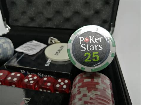 Купить Набор для покера PokerStars на 100 фишек по цене 2 390 руб.