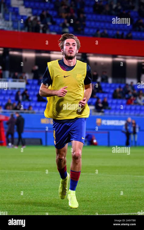 Barcelona Nov Oscar Mingueza Plays At The Second Division B Match