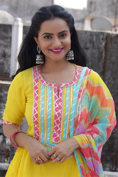 Aastha Chaudhary Height, Weight, Age, Affairs, Wiki & Facts - Stars Fact