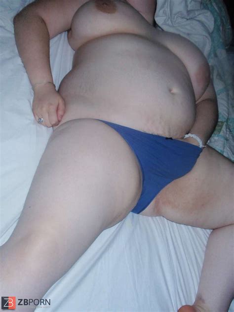 Finger Penetrating ZB Porn