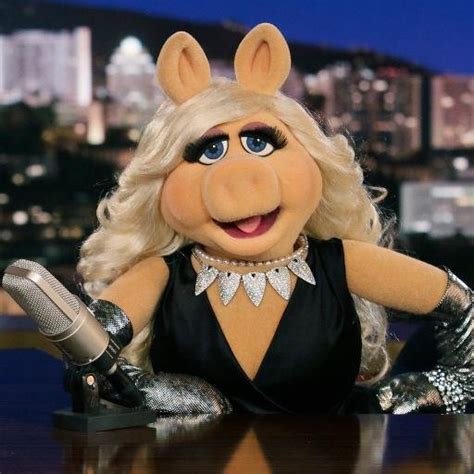 Miss Piggy - The Shorty Awards