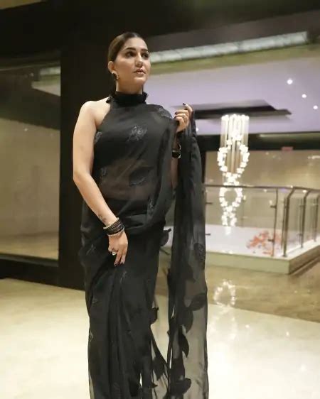 Sapna Choudhary Top 20 Hot Pics And Photo