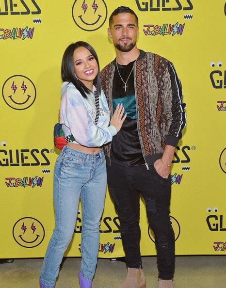 Conoce Al Hombre Que Inspiró A Becky G Para Cantar Mayores”