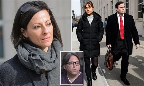 Nxivm Leader Ignores His Harem Of Sex Cult Acolytes Daily Mail Online