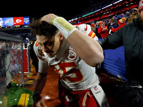 Patrick Mahomes Pelted With Snowballs By Angry Bills Fans After Playoff Win