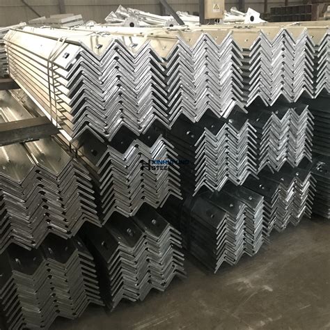 Hot Rolled Galvanised Slotted Steel Angle Bar For Angle Transmission