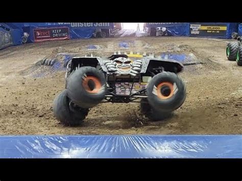 Monster Jam Hidalgo Texas Donut Competition Youtube